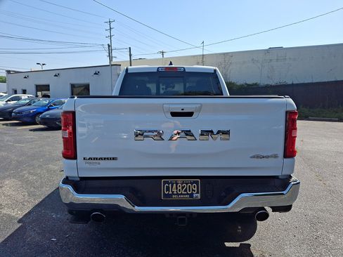 Used 2025 RAM 1500 Laramie AWD/4WD image 5