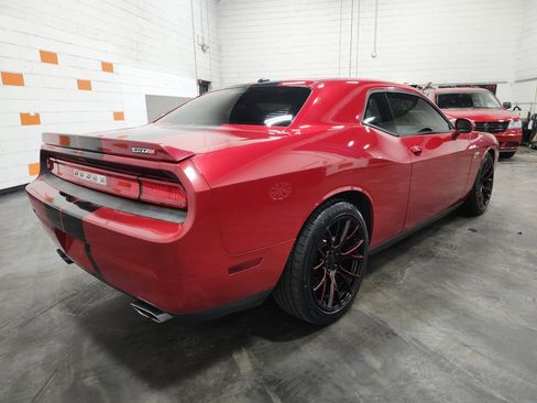 Used 2012 Dodge Challenger SRT8 w/ Premium Sound Group image 19