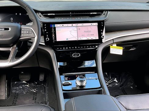 New 2027 Jeep Grand Cherokee Limited AWD/4WD image 8