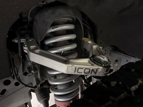 Used 2023 Ford F150 Raptor w/ Raptor Carbon Fiber Package AWD/4WD image 3