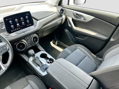 Used 2025 Chevrolet Blazer LT FWD image 21