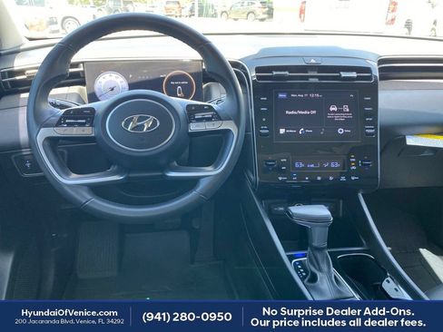 Used 2023 Hyundai Tucson SEL w/ Convenience Package FWD image 3