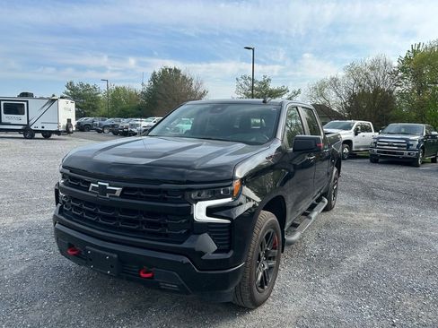 Used 2023 Chevrolet Silverado 1500 RST w/ Redline Edition AWD/4WD image 2