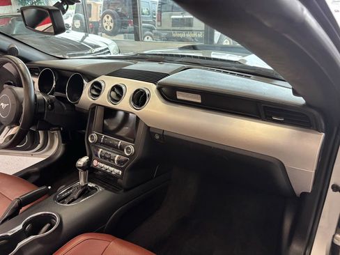 Used 2015 Ford Mustang GT Premium RWD image 22