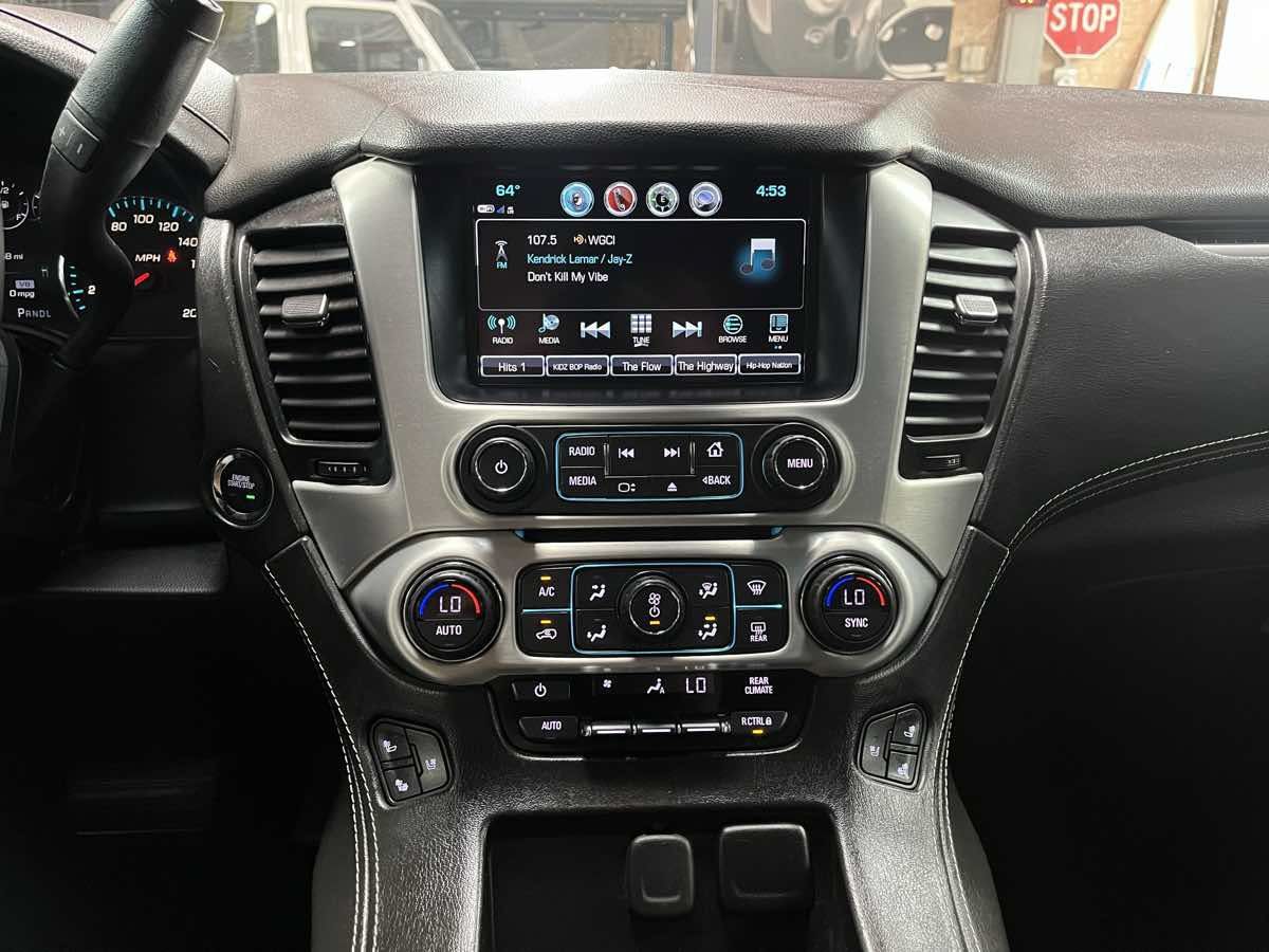 Used 2017 GMC Yukon XL SLT w/ HD Trailering Package AWD/4WD image 16