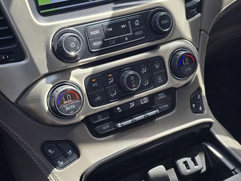 Used 2020 GMC Yukon Denali w/ Open Road Package AWD/4WD image 30