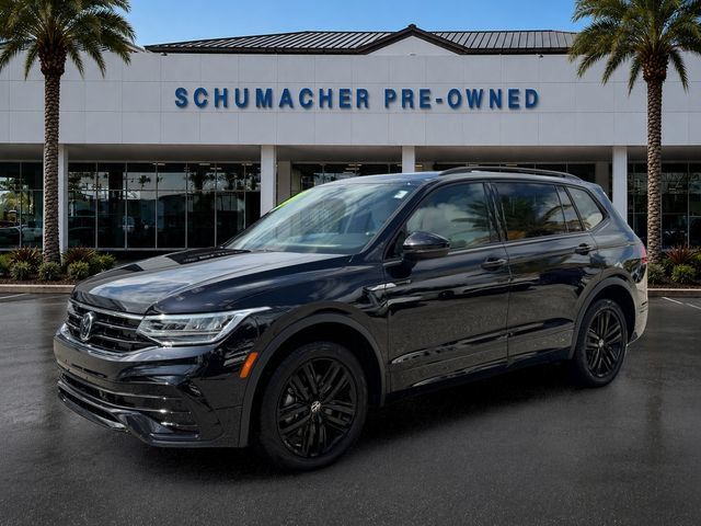 Used 2022 Volkswagen Tiguan SE R-Line AWD/4WD image 3