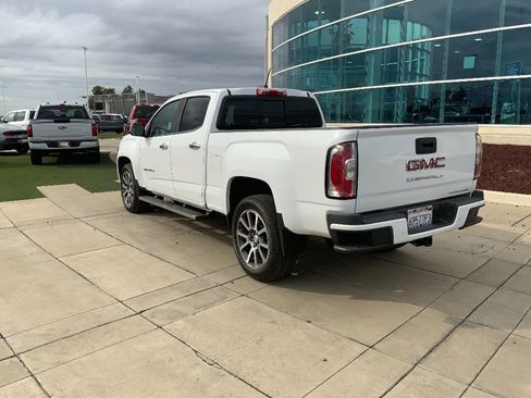 Used 2021 GMC Canyon Denali image 7