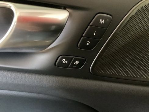 New 2026 Volvo V60 B5 Cross Country Plus w/ Climate Package image 17