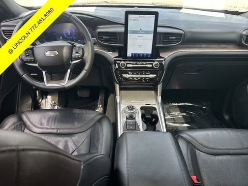 Used 2022 Ford Explorer Platinum w/ Equipment Group 601A AWD/4WD image 19