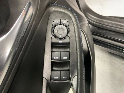 Used 2025 Buick Encore GX Sport Touring image 12