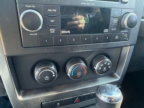 Used 2011 Jeep Liberty Sport RWD image 15