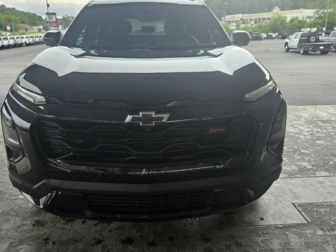 Used 2025 Chevrolet Equinox RS w/ Safety and Technology Package FWD image 3