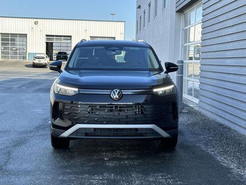 New 2026 Volkswagen Tiguan SE image 9