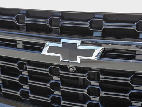 Used 2023 Chevrolet Tahoe Z71 w/ Luxury Package AWD/4WD image 11