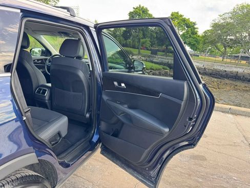Used 2016 Kia Sorento AWD image 16