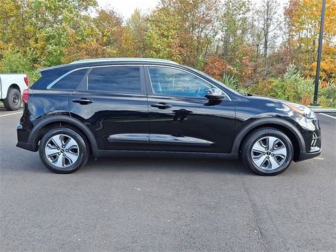 Used 2022 Kia Niro LX image 8
