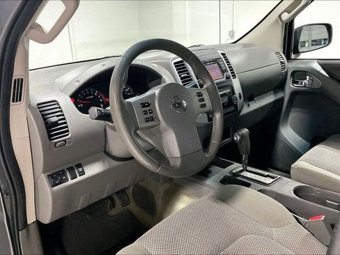 Used 2017 Nissan Frontier SV image 16
