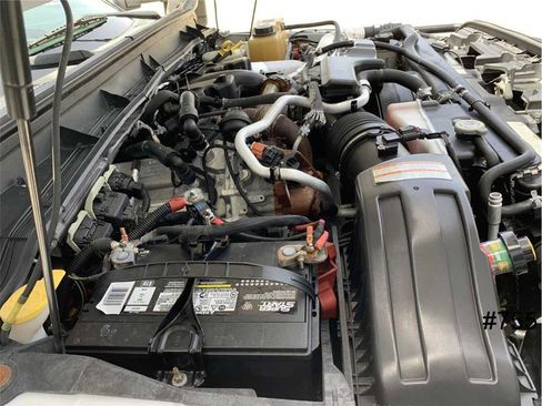 Used 2016 Ford F550 4x4 SuperCab Super Duty image 19