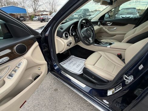 Used 2017 Mercedes-Benz C 300 Sedan image 9