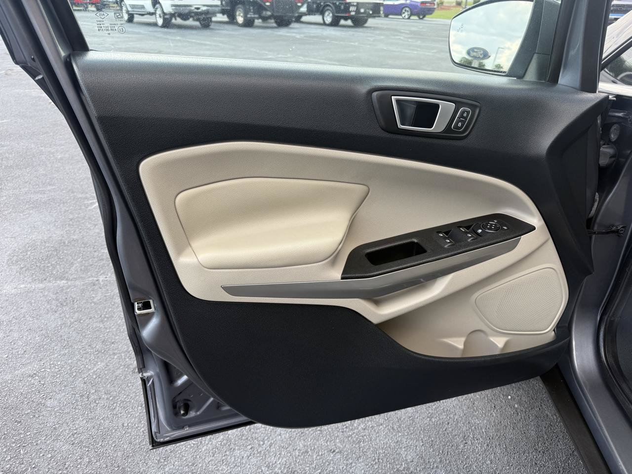 Used 2018 Ford EcoSport Titanium FWD image 8