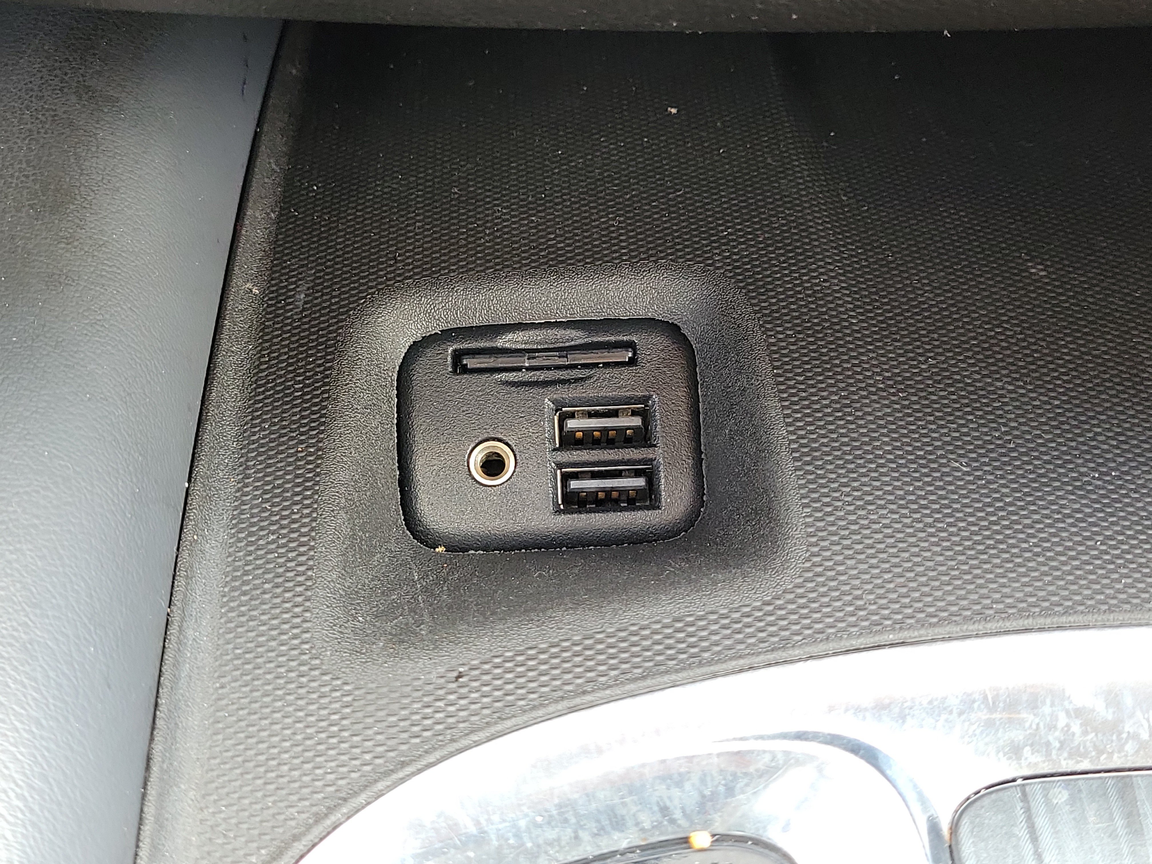 Used 2021 Buick Enclave Essence w/ Sound and Sites Package FWD image 30