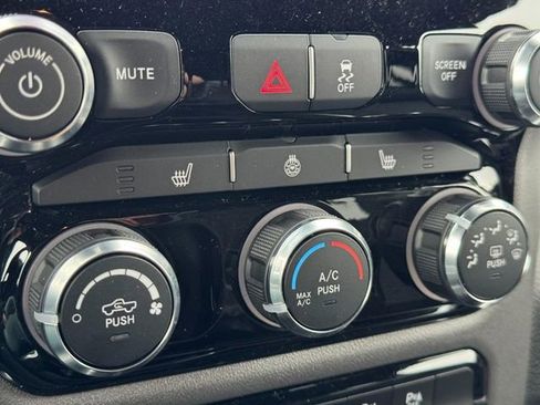 New 2025 RAM 3500 Big Horn AWD/4WD image 19