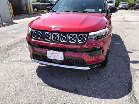 Used 2025 Jeep Compass Limited w/ Elite Group AWD/4WD image 14