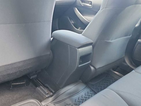 Used 2020 Toyota Corolla LE FWD image 21