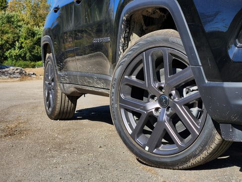 New 2026 Jeep Compass Limited image 11