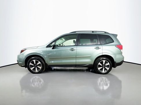 Used 2018 Subaru Forester 2.5i Premium w/ All-Weather Package AWD/4WD image 4