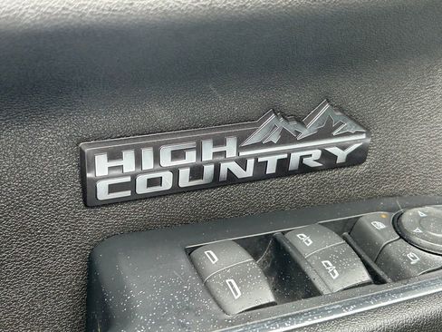 Used 2023 Chevrolet Silverado 1500 High Country w/ High Country Premium Package AWD/4WD image 23