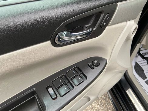 Used 2008 Chevrolet Impala LT FWD image 10
