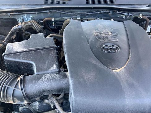 Used 2023 Toyota Tacoma SR5 RWD image 32