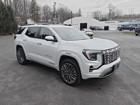 Certified 2026 GMC Terrain Denali image 7