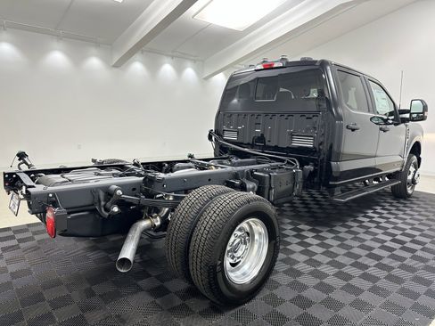 New 2025 Ford F350 XL w/ XL Chrome Package image 7