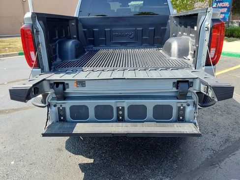Used 2025 GMC Sierra 1500 SLT AWD/4WD image 11