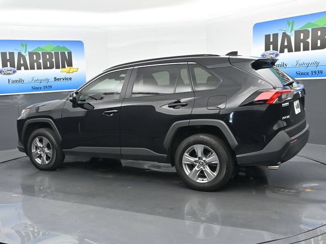 Used 2025 Toyota RAV4 XLE w/ Convenience Package FWD image 3