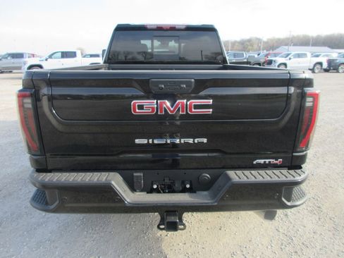 New 2026 GMC Sierra 2500 AT4 w/ AT4 Premium Plus Package image 5