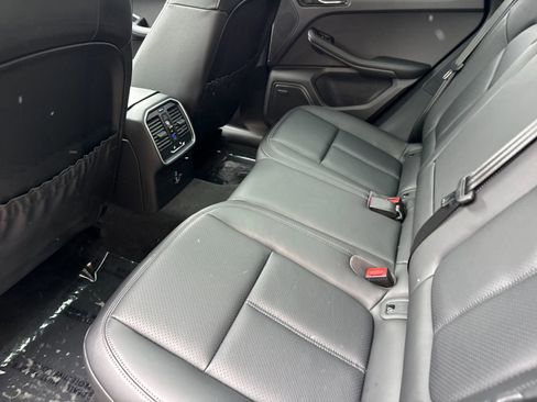 Certified 2026 Porsche Macan AWD/4WD image 14