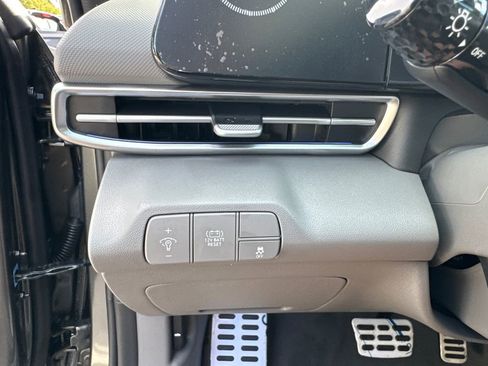 New 2025 Hyundai Elantra SEL image 19