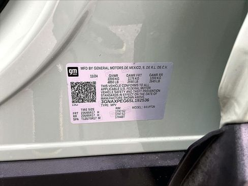 Used 2025 Chevrolet Equinox LT AWD/4WD image 35