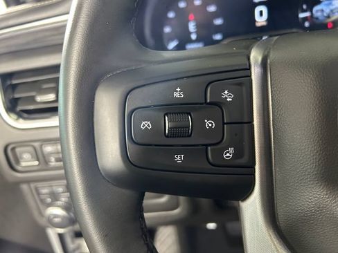 Used 2024 GMC Yukon SLT w/ SLT Premium Package AWD/4WD image 16