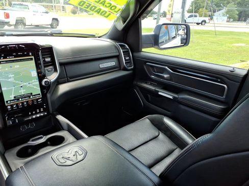 Used 2021 RAM 1500 Laramie w/ Sport Appearance Package AWD/4WD image 15