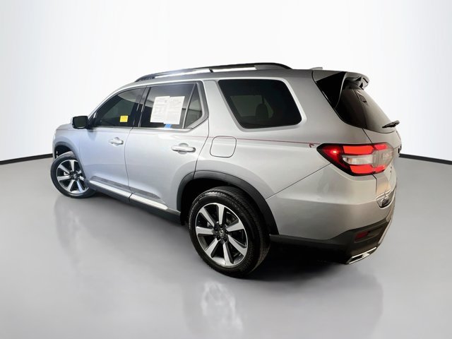 Used 2024 Honda Pilot Elite image 6