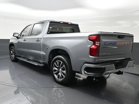 Used 2025 Chevrolet Silverado 1500 LT RWD image 3