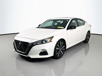 Used 2020 Nissan Altima 2.5 SR w/ Premium Package FWD video 3
