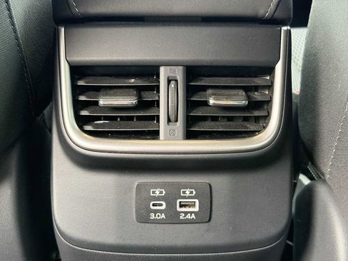 Used 2024 Subaru Outback Premium AWD/4WD image 32