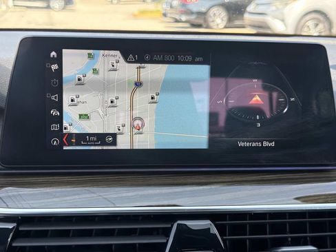 Used 2018 BMW 530e RWD image 25