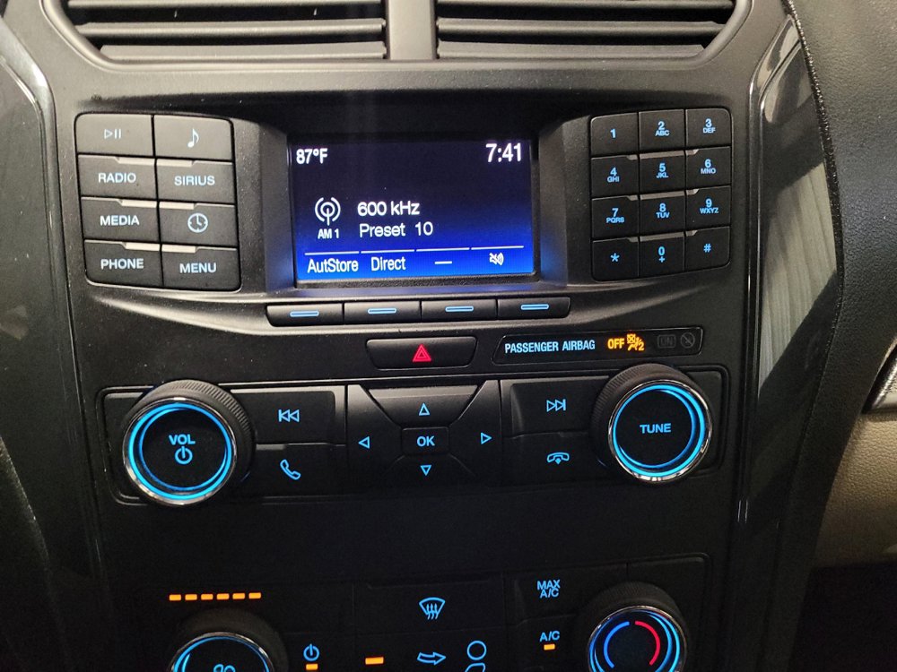 Used 2019 Ford Explorer XLT w/ Class III Trailer Tow Package FWD image 25